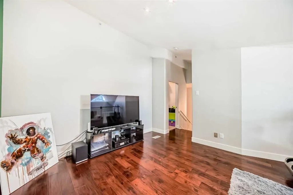 1026 12 Avenue SW, #404