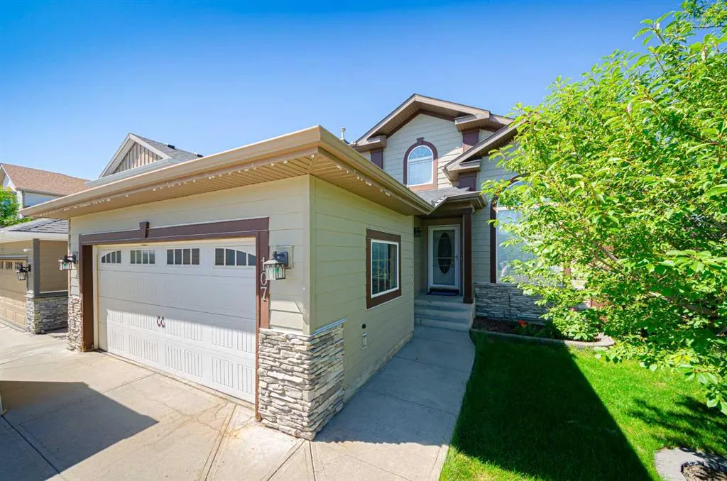 107 Thornbird Way SE