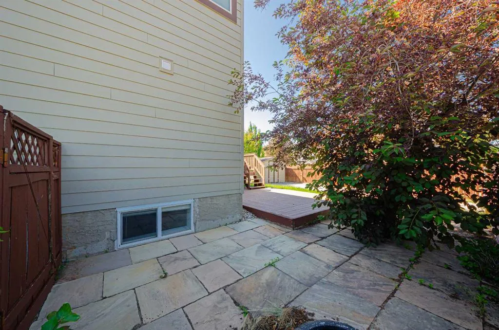 107 Thornbird Way SE