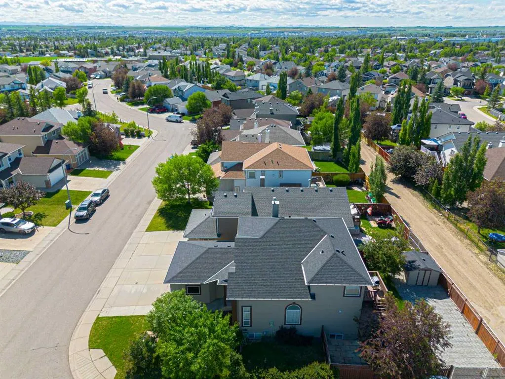 107 Thornbird Way SE