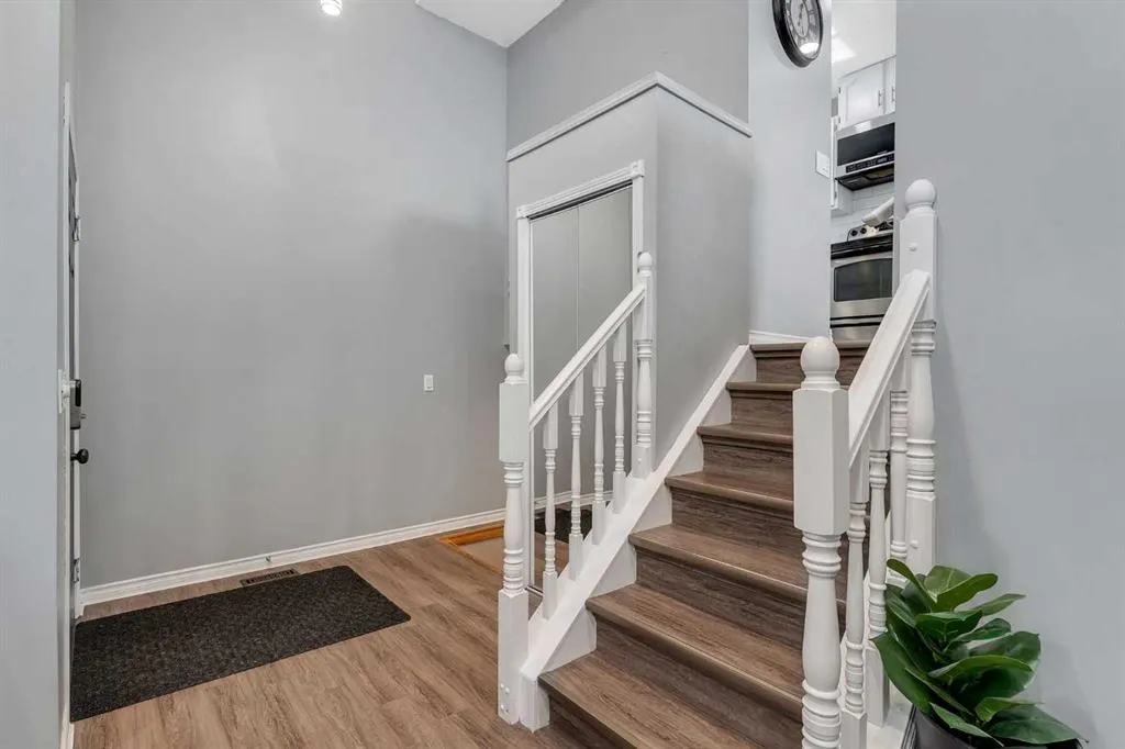 63 Erin Green Way SE