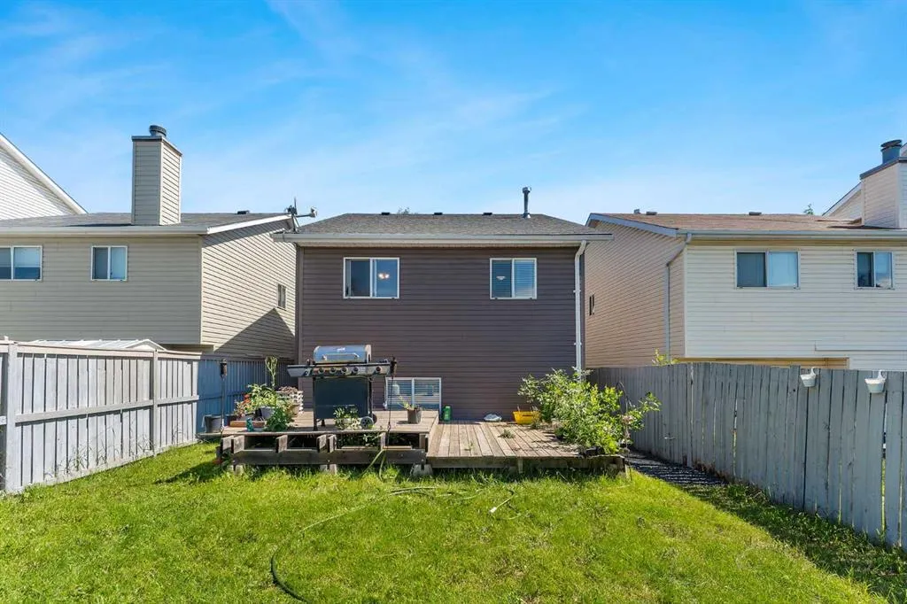 63 Erin Green Way SE