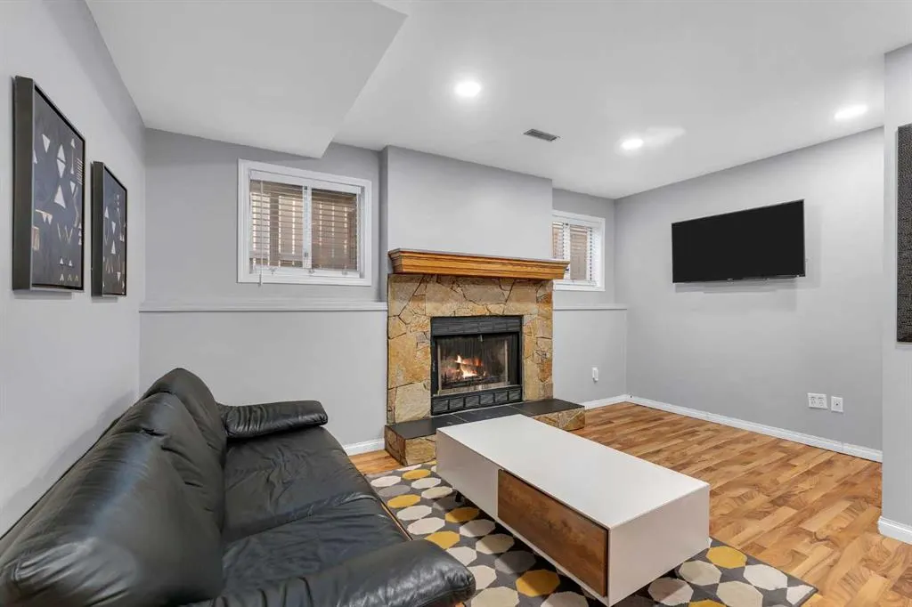 63 Erin Green Way SE