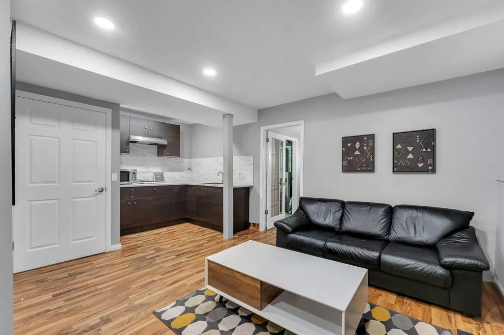 63 Erin Green Way SE