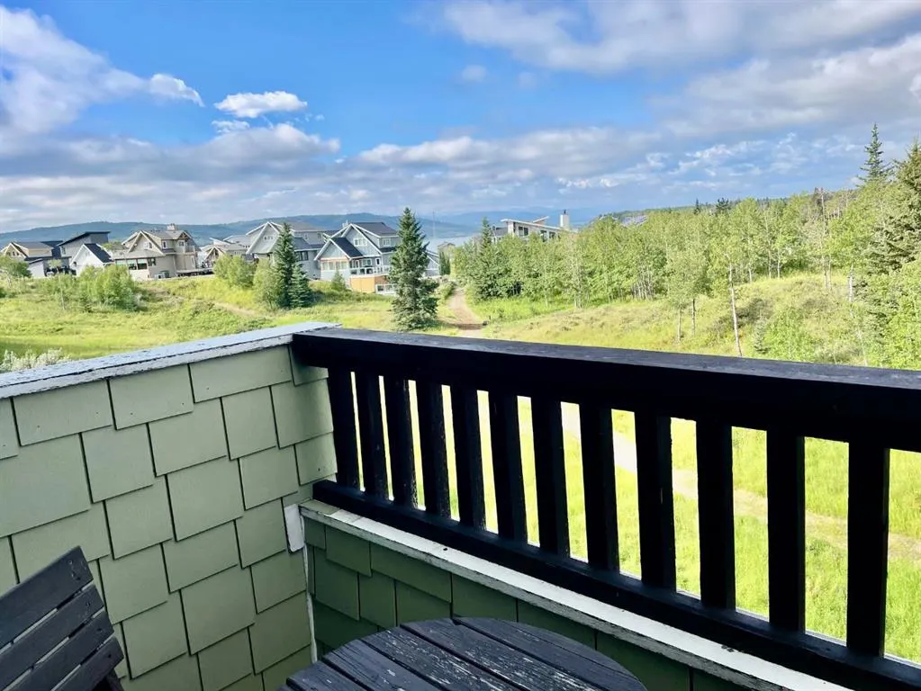249 Cottageclub Crescent