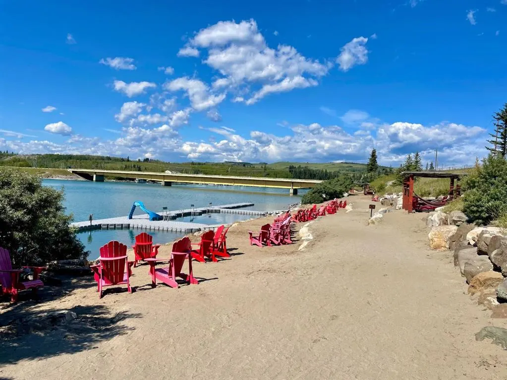 249 Cottageclub Crescent