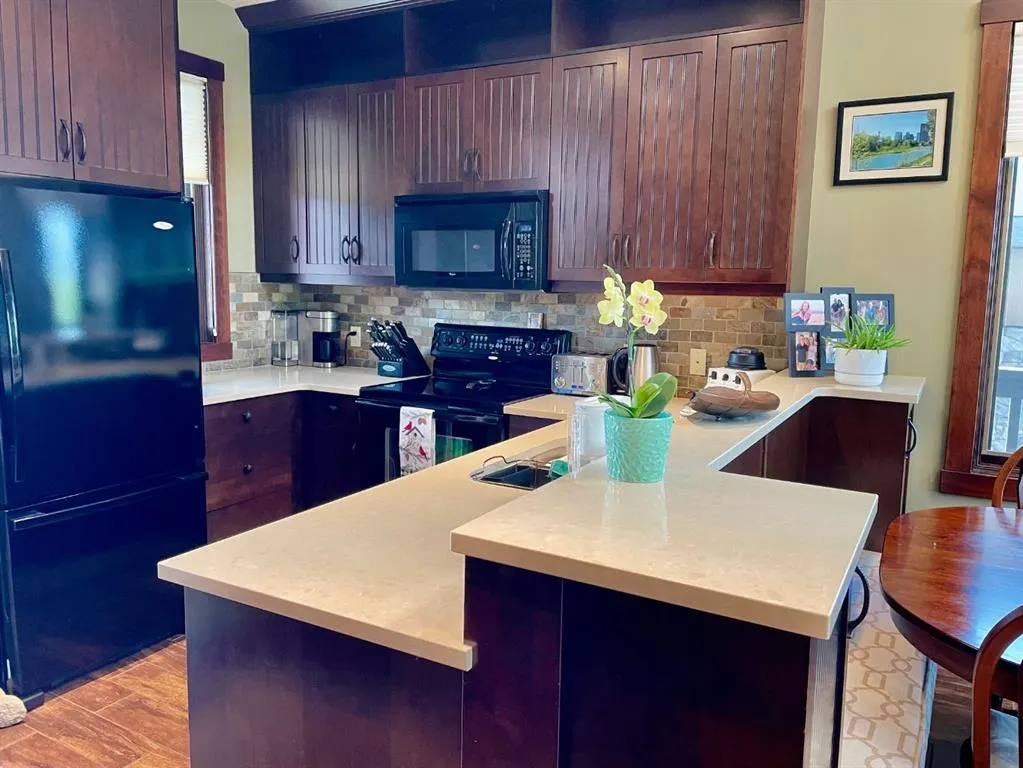 249 Cottageclub Crescent