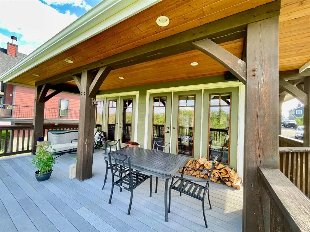 249 Cottageclub Crescent