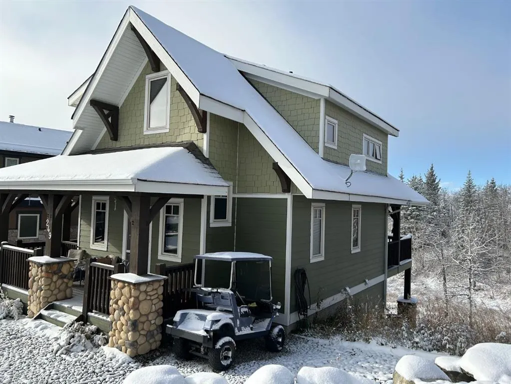 249 Cottageclub Crescent