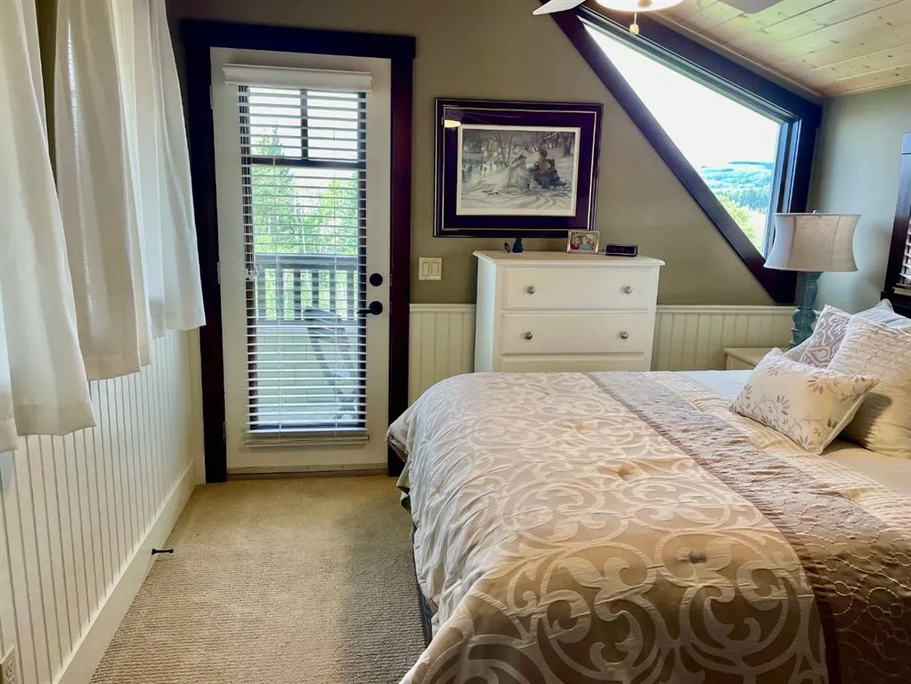 249 Cottageclub Crescent