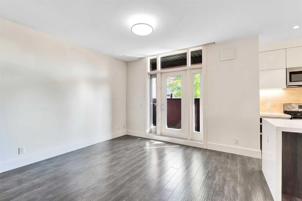 108 13 Avenue NE, #203
