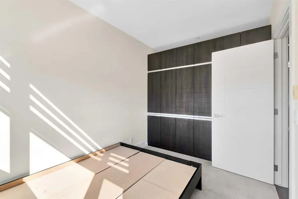 108 13 Avenue NE, #203