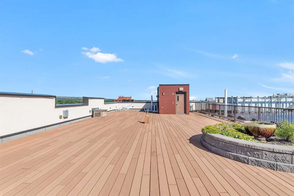108 13 Avenue NE, #203