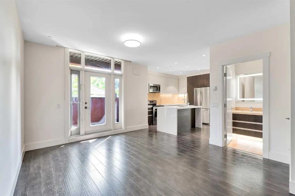 108 13 Avenue NE, #203