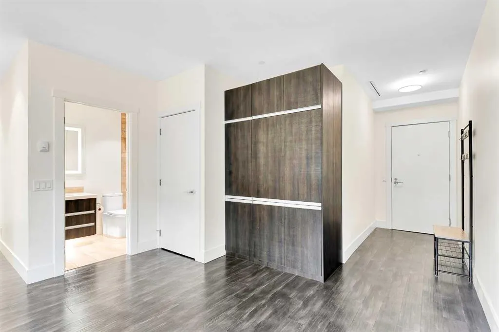 108 13 Avenue NE, #203