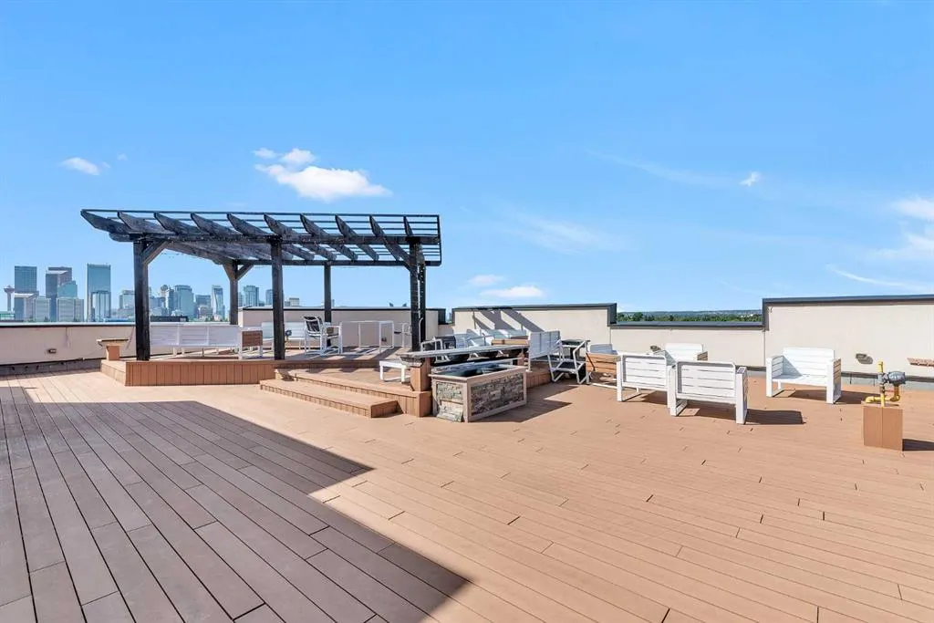 108 13 Avenue NE, #203