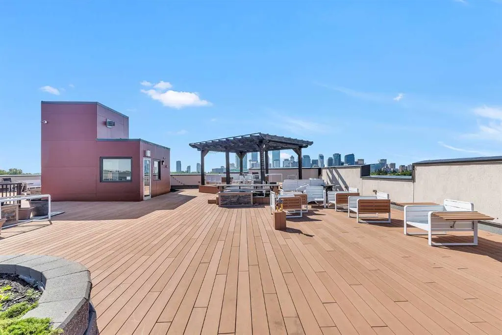108 13 Avenue NE, #203