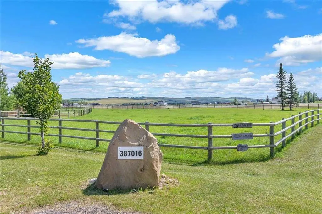 387016 Sundance Trail W