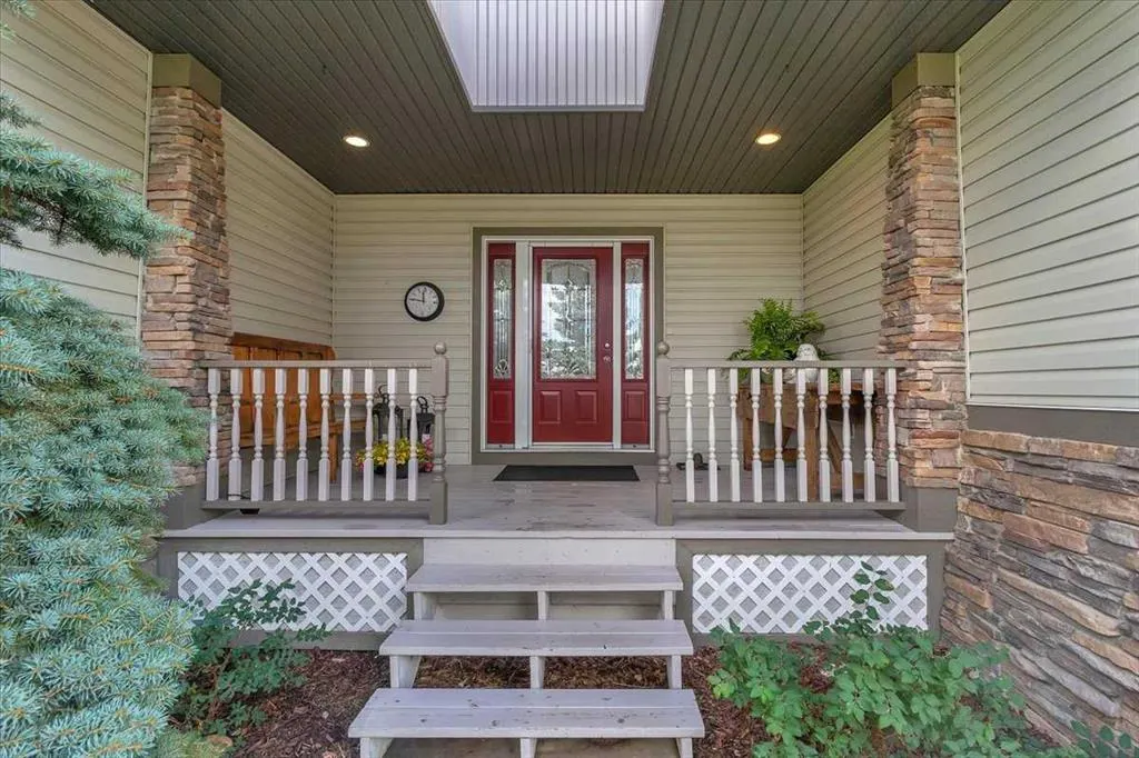 387016 Sundance Trail W