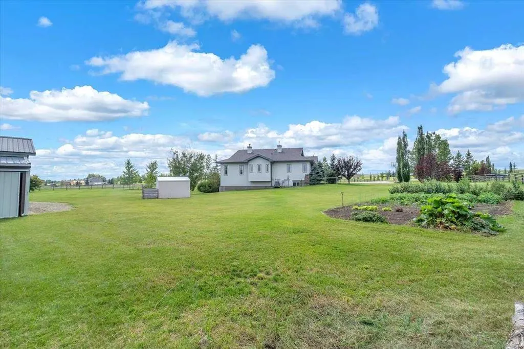 387016 Sundance Trail W