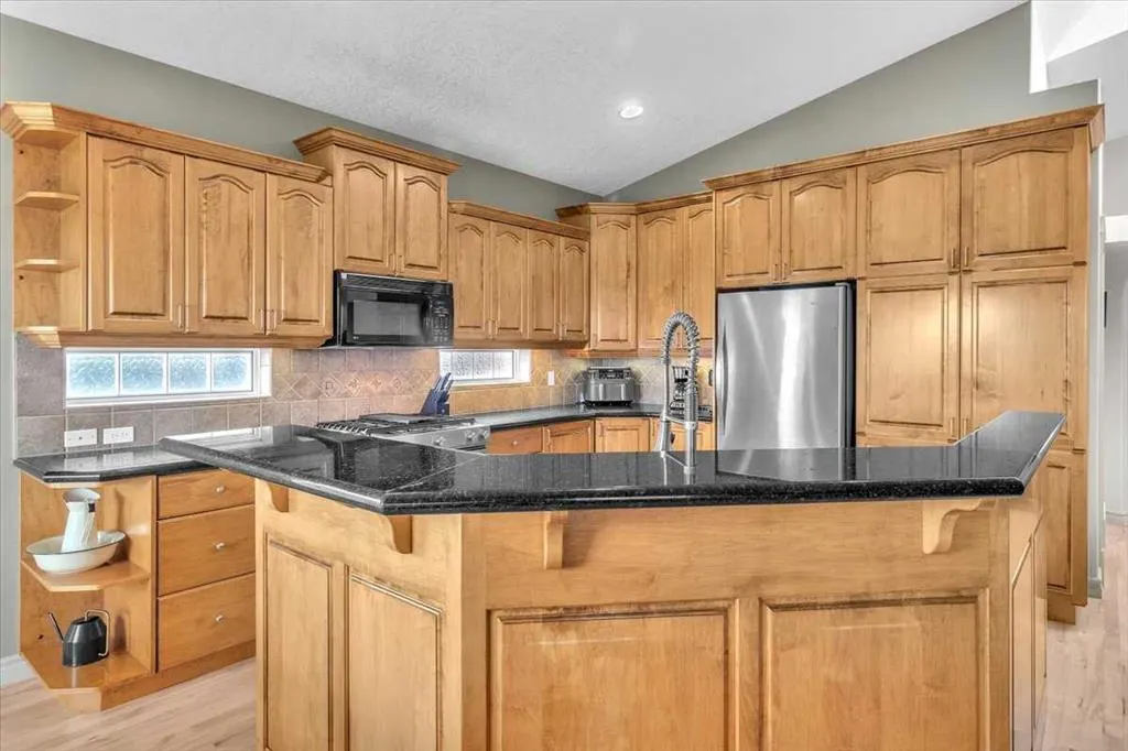 387016 Sundance Trail W