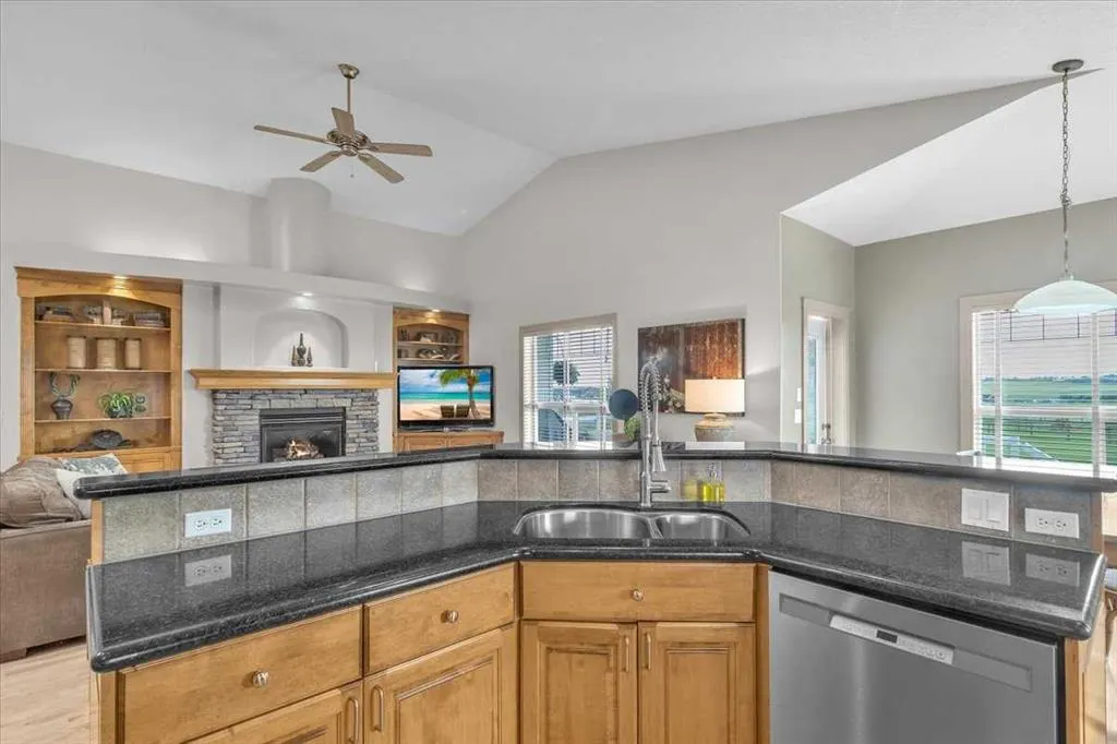 387016 Sundance Trail W