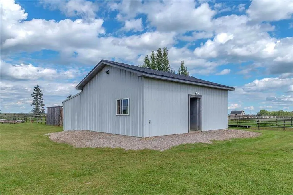 387016 Sundance Trail W