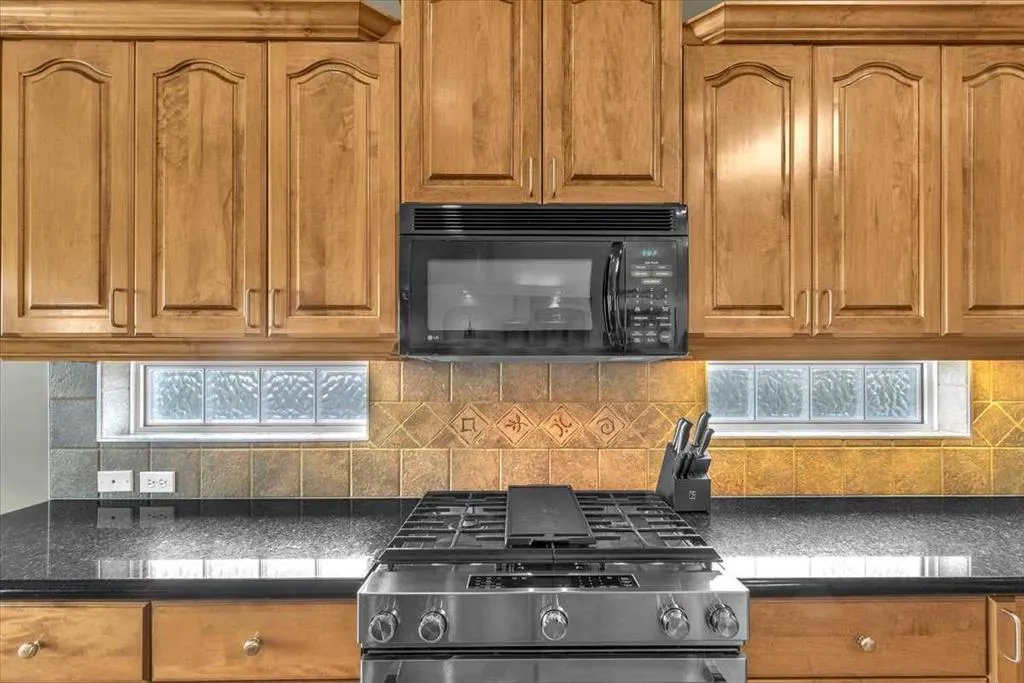 387016 Sundance Trail W