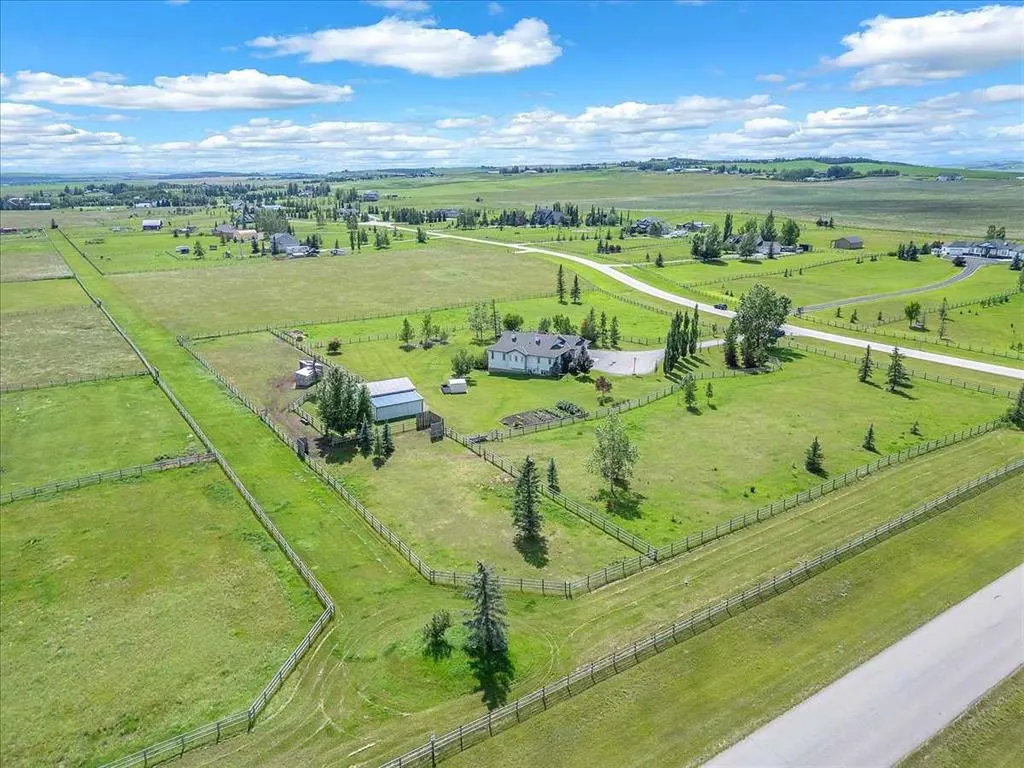 387016 Sundance Trail W
