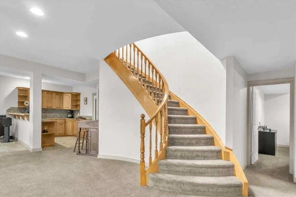 387016 Sundance Trail W