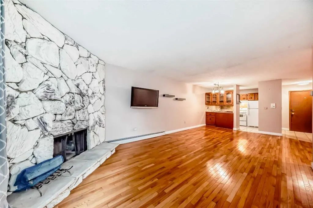 1001 68 Avenue SW, #304