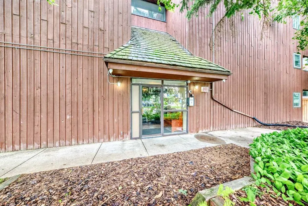 1001 68 Avenue SW, #304