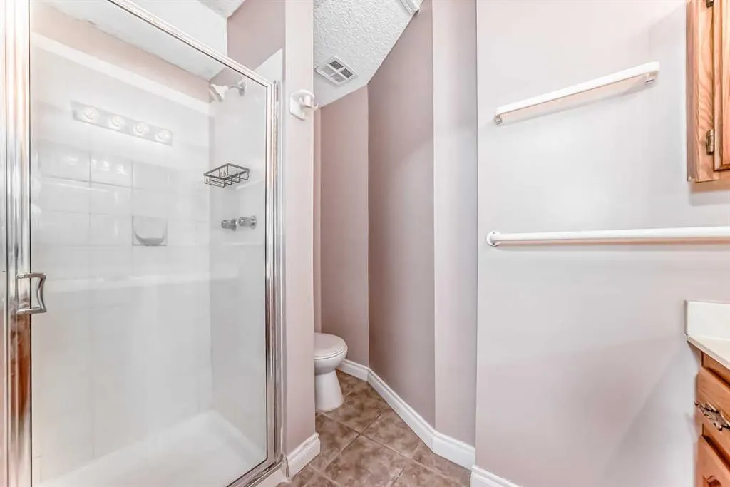 1001 68 Avenue SW, #304