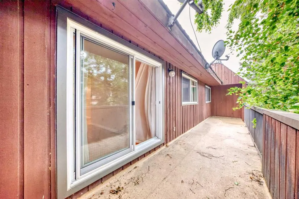 1001 68 Avenue SW, #304