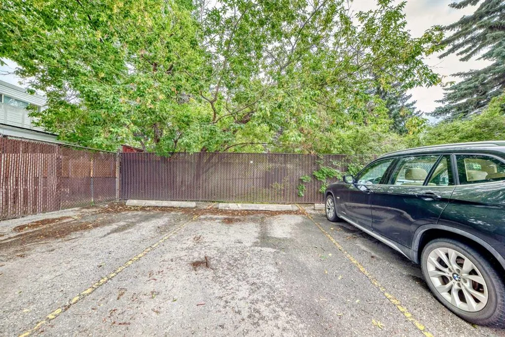 1001 68 Avenue SW, #304