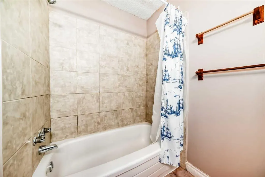 1001 68 Avenue SW, #304