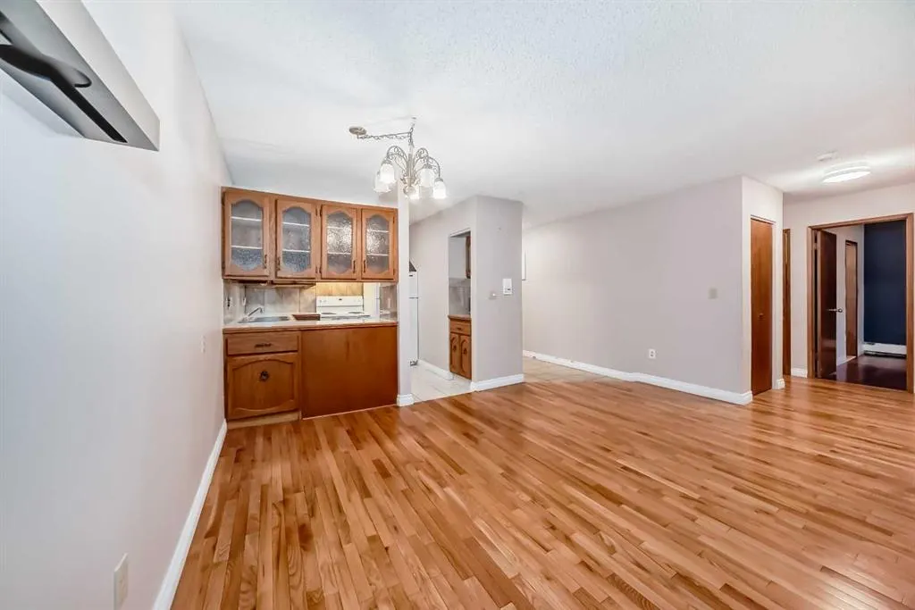 1001 68 Avenue SW, #304