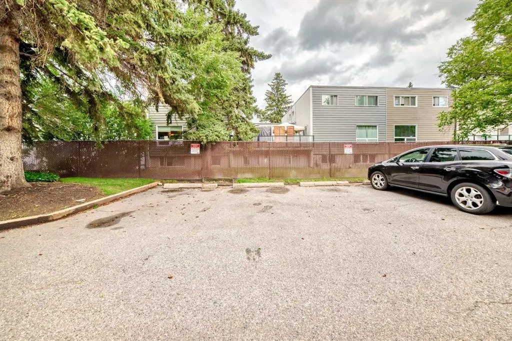 1001 68 Avenue SW, #304