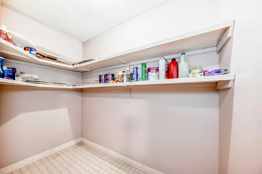 1001 68 Avenue SW, #304