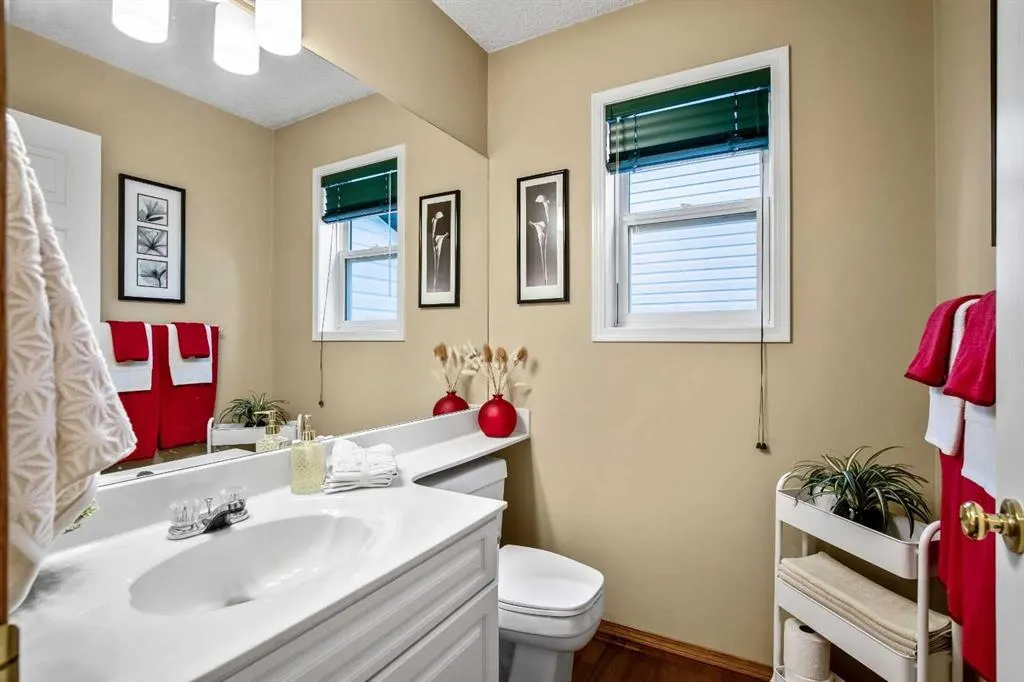 25 Country Hills Gate NW
