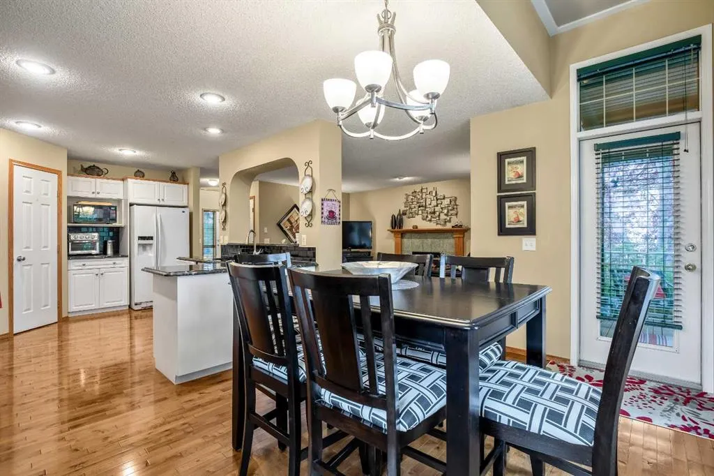 25 Country Hills Gate NW