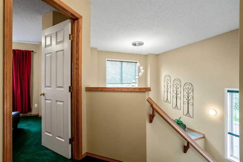 25 Country Hills Gate NW