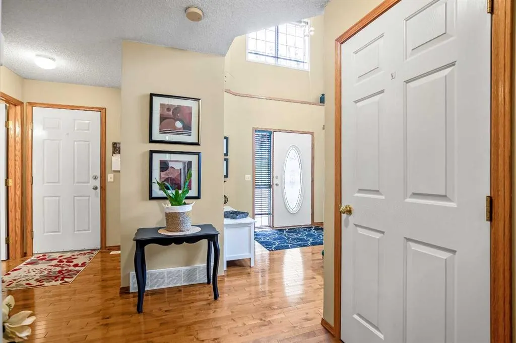 25 Country Hills Gate NW