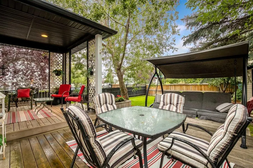 25 Country Hills Gate NW