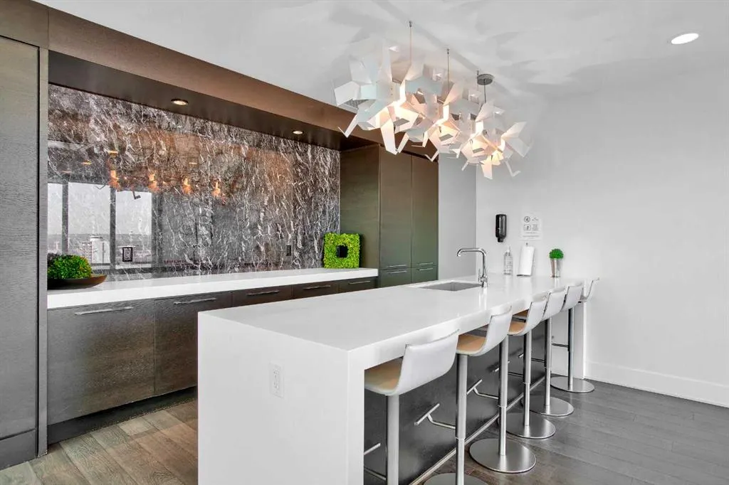901 10 Avenue SW, #3102