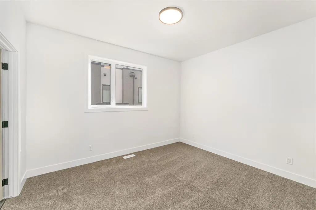 2220 26 Avenue SW, #6
