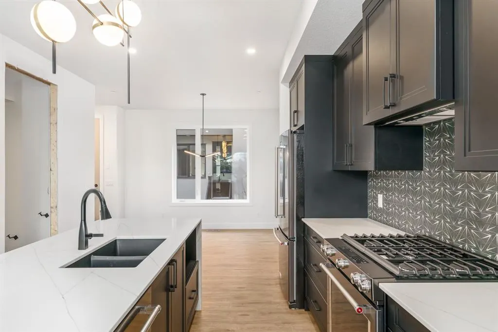 2220 26 Avenue SW, #6