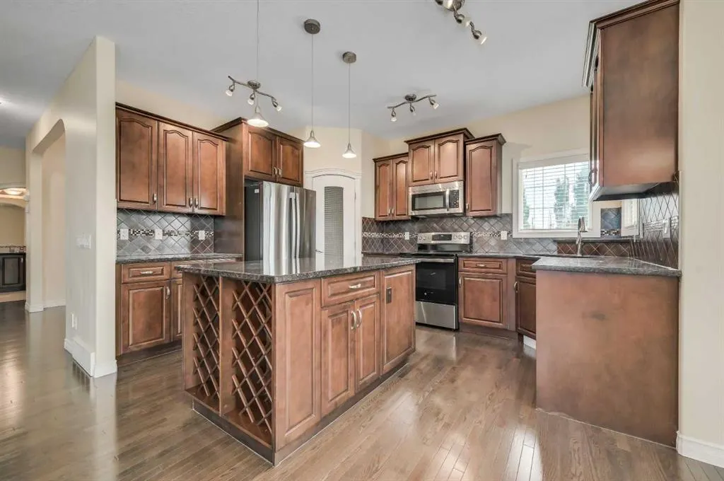 43 Sage Valley Court NW