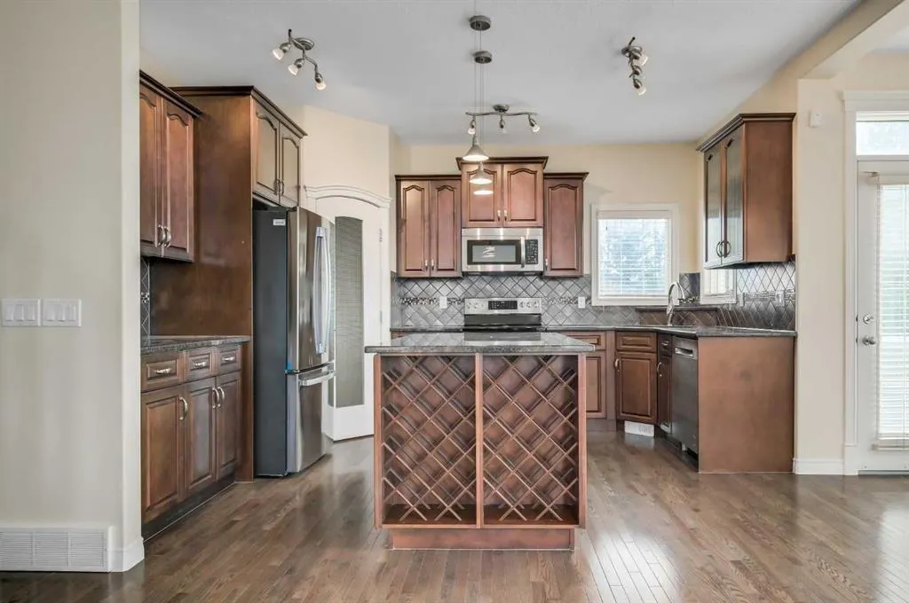 43 Sage Valley Court NW