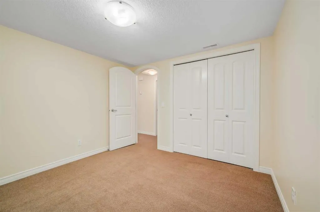 43 Sage Valley Court NW